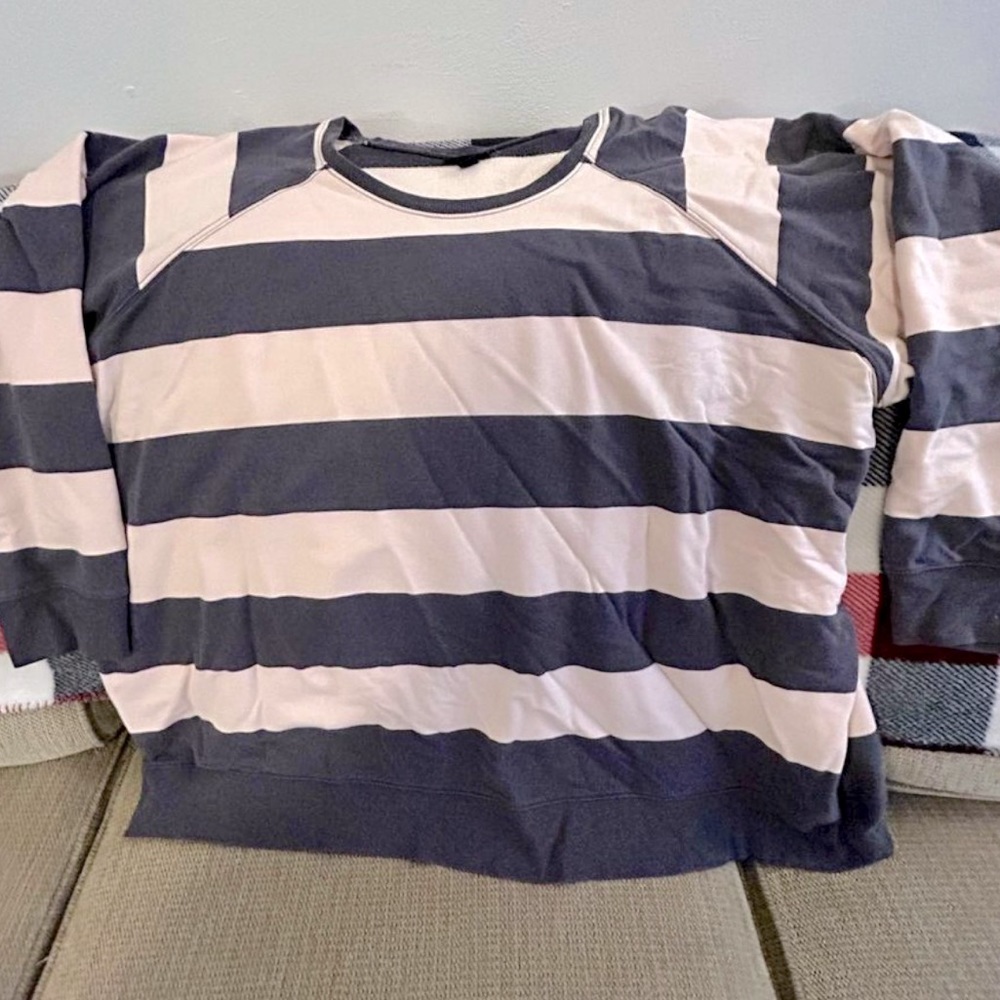 Torrid Striped Sweatshirt Size 5 Light Pink and Gray